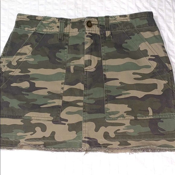 Sanctuary Dresses & Skirts - SANCTUARY camo skirt